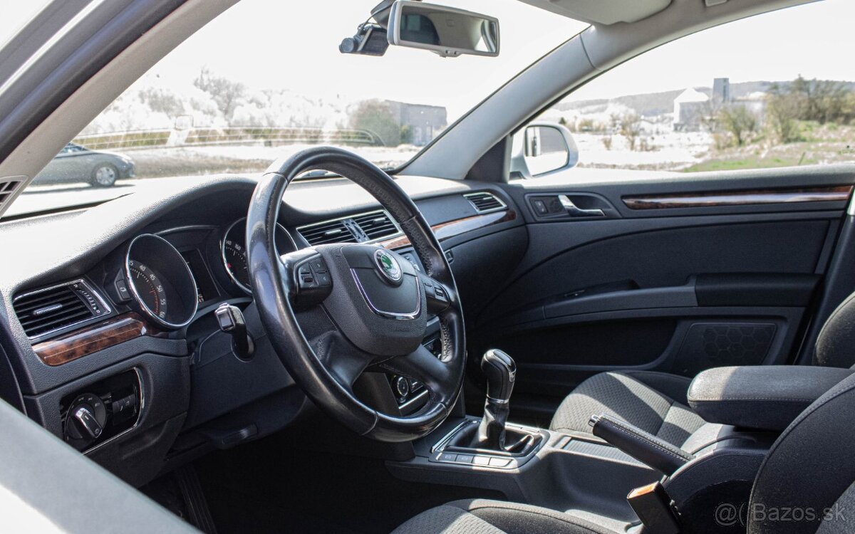 Škoda Superb Combi 2.0 TDI 2011 - 7