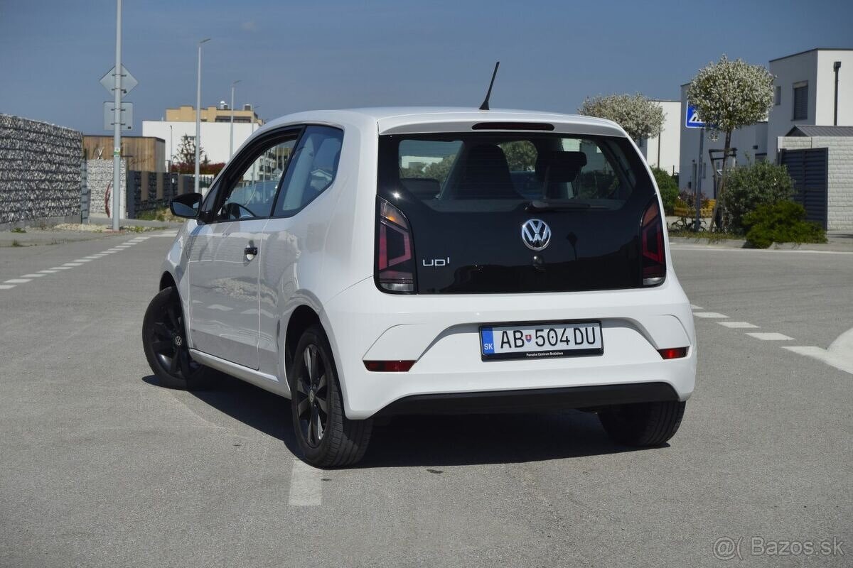 Volkswagen UP - 7