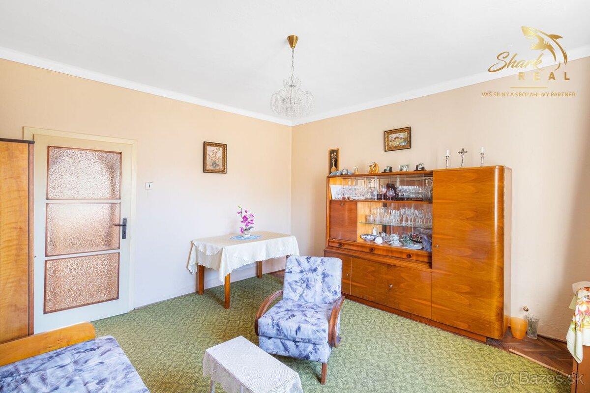 Na predaj 6-izbový rodinný dom s veľkým pozemkom v Komjatici - 7