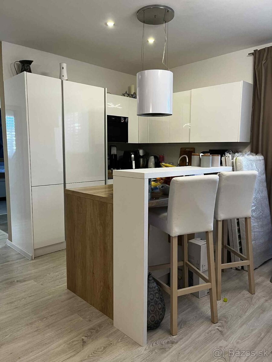 PRENÁJOM – štýlový byt - jacuzzi, garáž, záhrada, Podlužany - 7