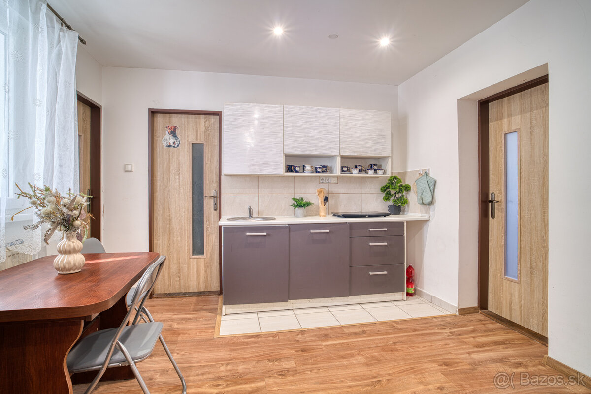 Na predaj 4-izbový rodinný dom v obci Zeleneč - 7