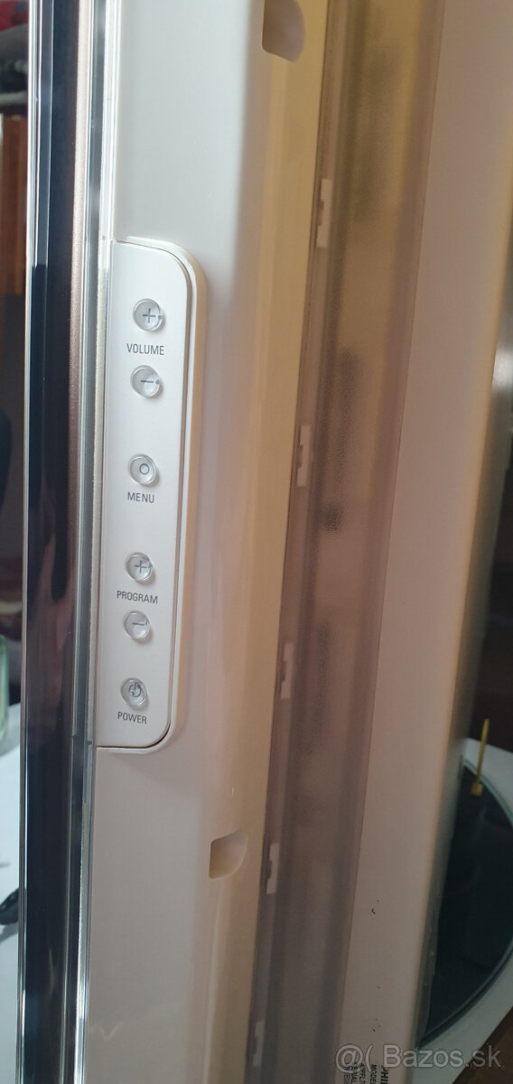 Predám LCD TV Philips 42PFL7623D/10 - 7