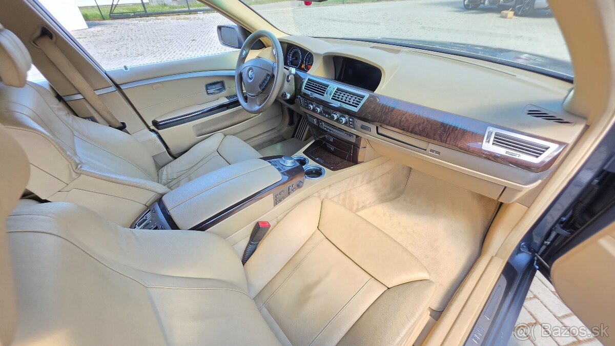 BMW 750i LCi E65 - 7