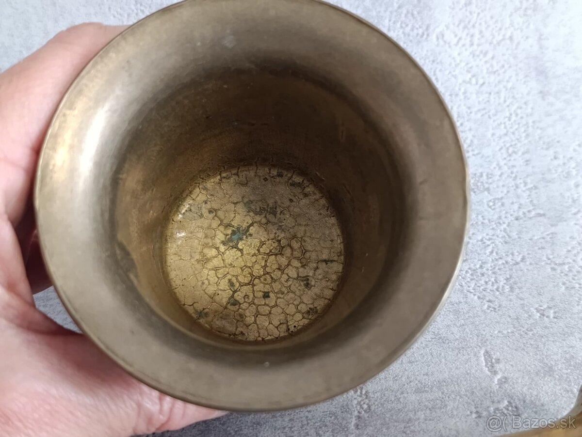 Starý malý hmoždíč s tloukem do sbierky, dekoracia - 7