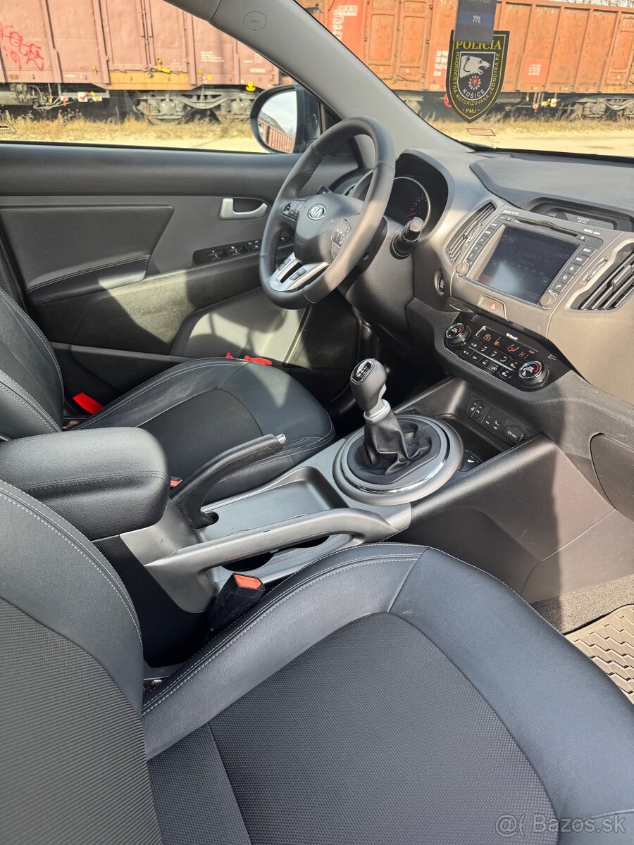 Kia Sportage 2.0 benzín - 7