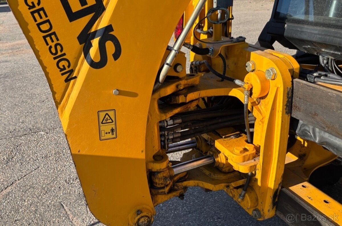 Rýpadlo-nakladač JCB 3CX Compact 12L4WS - 7