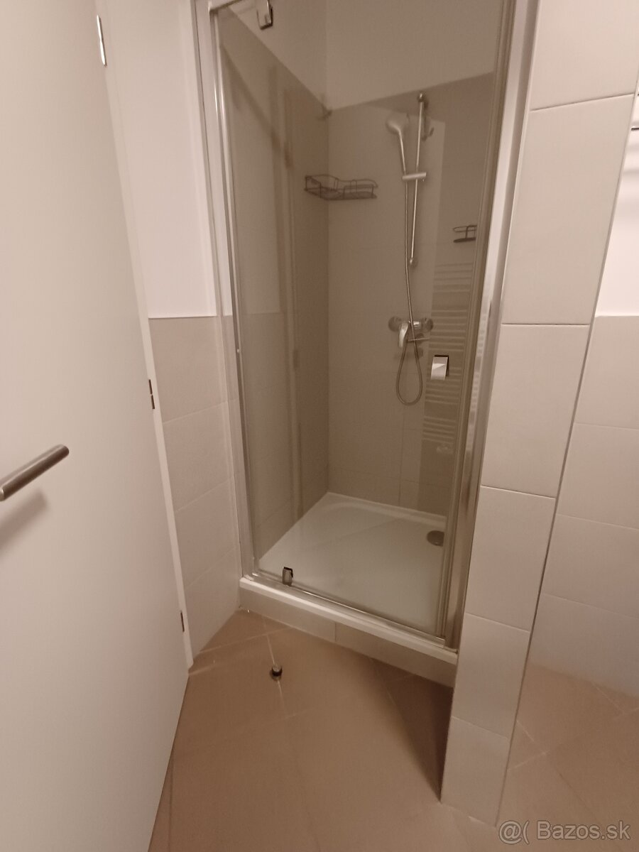 Ponúkam na predaj 2-izb. apartmán s terasou, Žilinská, BA I - 7