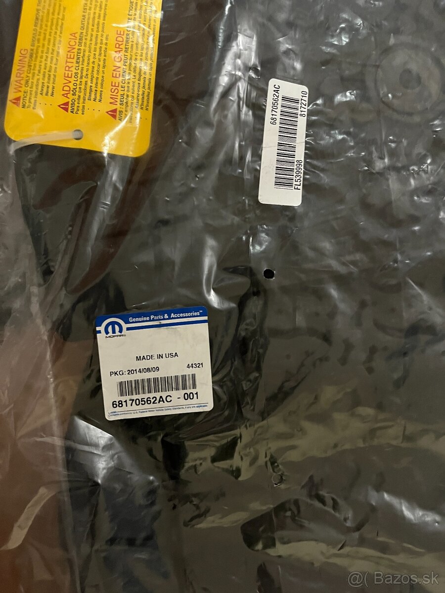 Predám originál gumene koberce MOPAR na Jeep Wrangler - 7