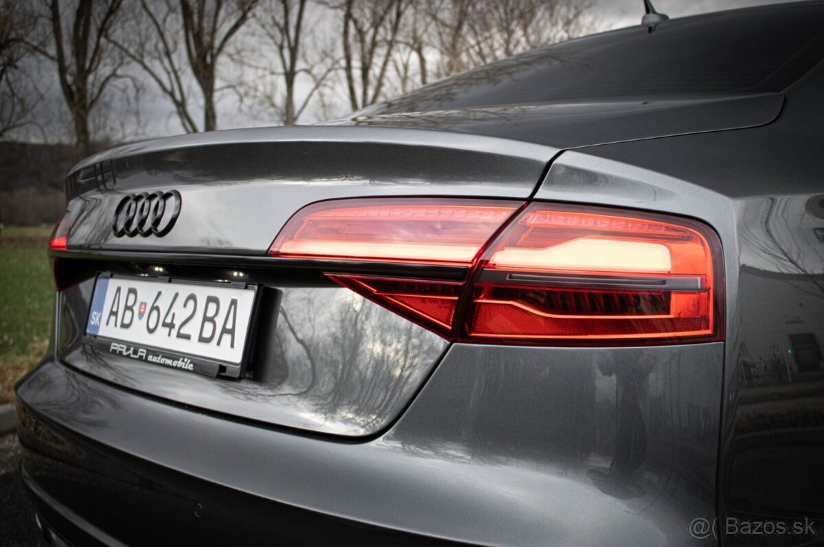 Audi S8 / SVK auto / TOP STAV / - 7