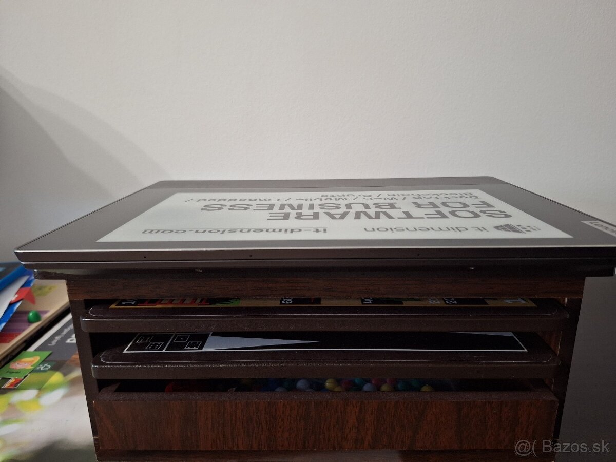 Ľahký notebook vo výbornom stave, Lenovo's Twin-Screen Thin - 7