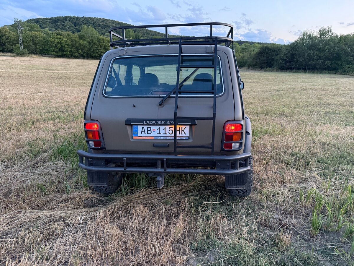 Lada Niva - 7