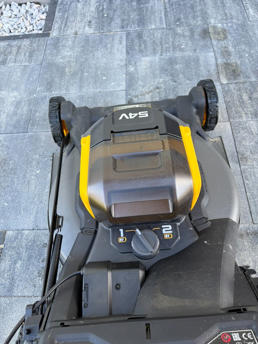 Predám kosačku DeWalt DCMWSP660N - 7