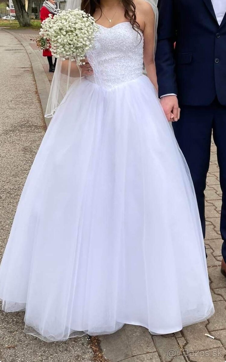 Princeznovské svadobné šaty so závojom a korunkou - 7