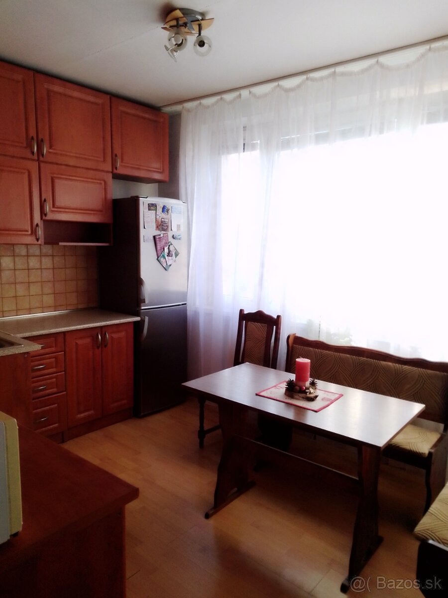 1-izbovy byt 37m2 pri OC Aupark s loggiou - 7