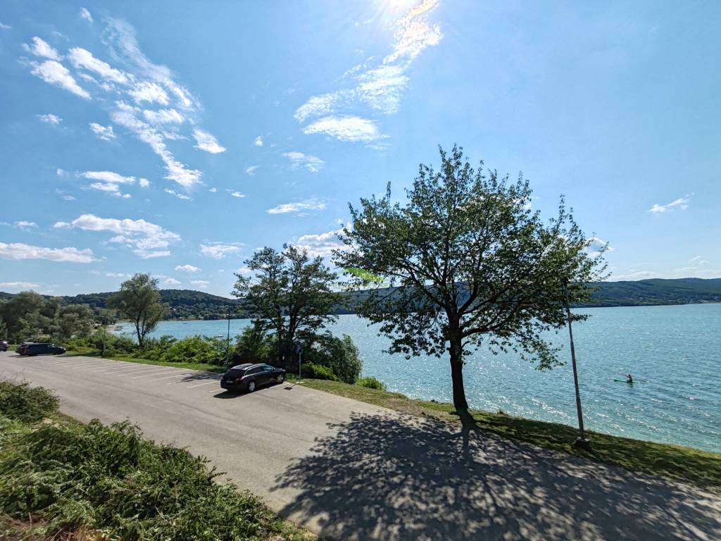 Jeden z troch pozemkov v prvej línii pri vode PREDANÝ - 7