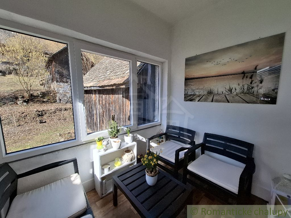 Vidiecka usadlosť s možnosťou podnikania – bývanie, agrotu - 7