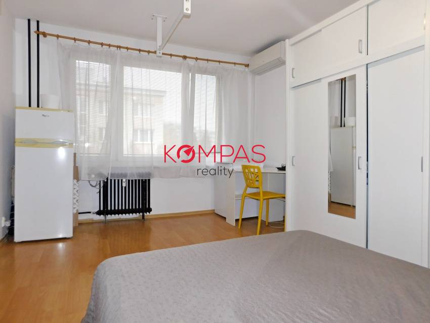 2 IZB. BYT S LODŽIOU PO REKONŠTRUKCII PRI PRIEHRADE - 7