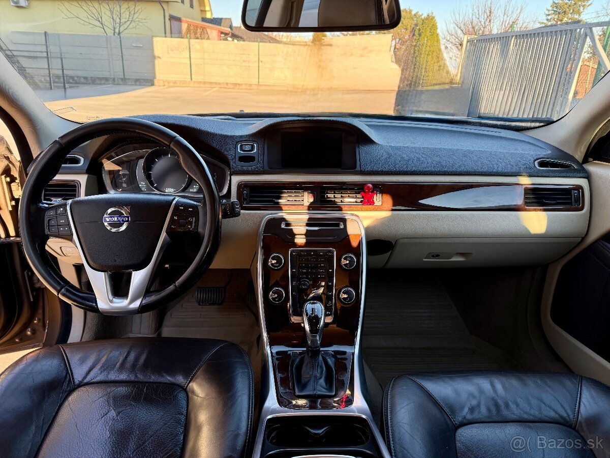 Volvo XC70 Cross Country 5D AWD - 7