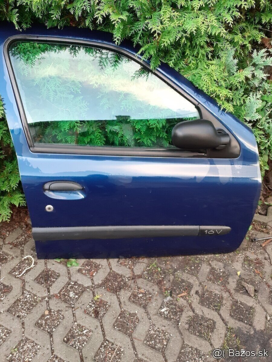 Predam bocne dvere na renaul clio rok 2002 - 7