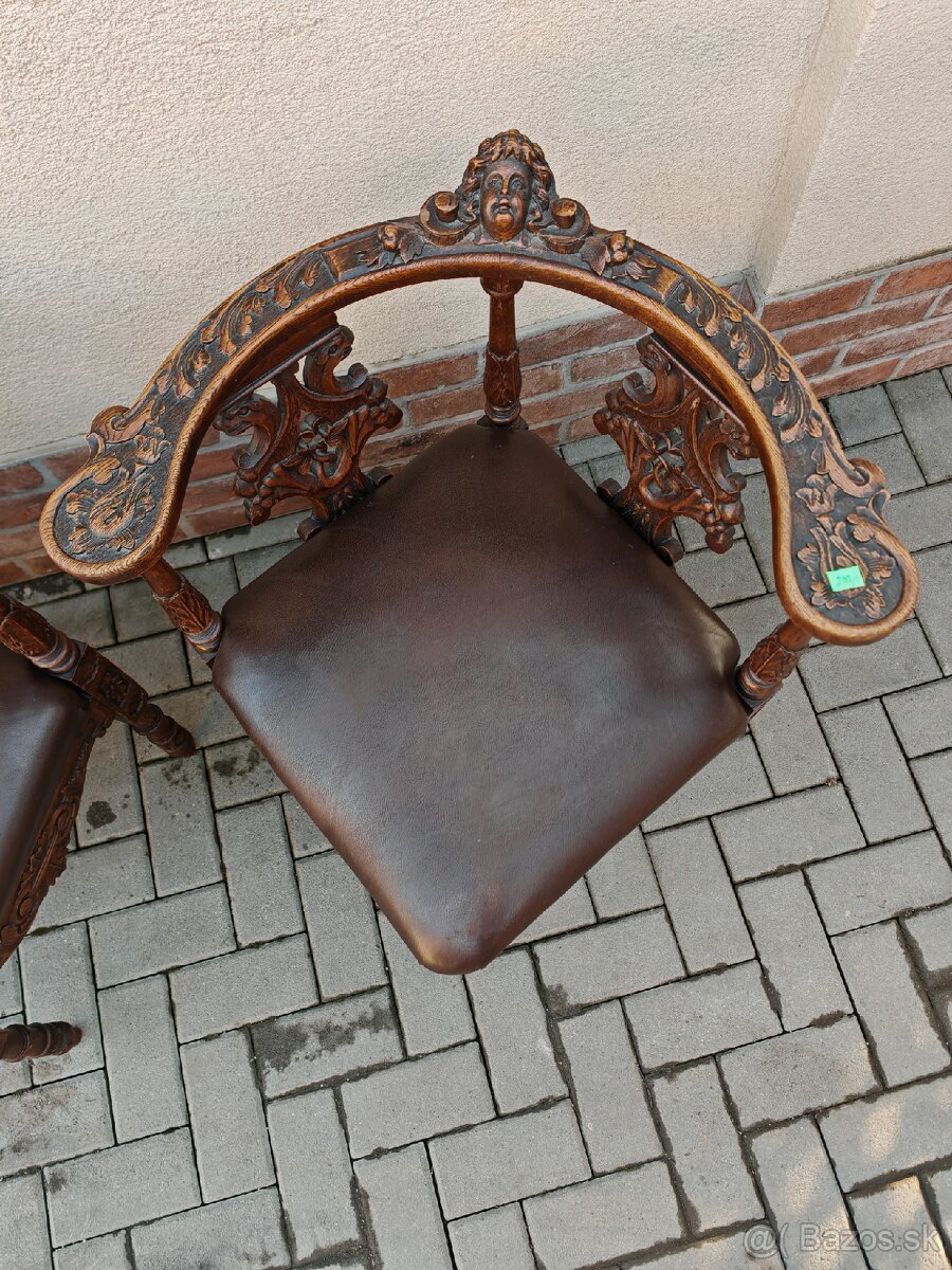 Starožitné rohové vyrezávané stoličky - 7