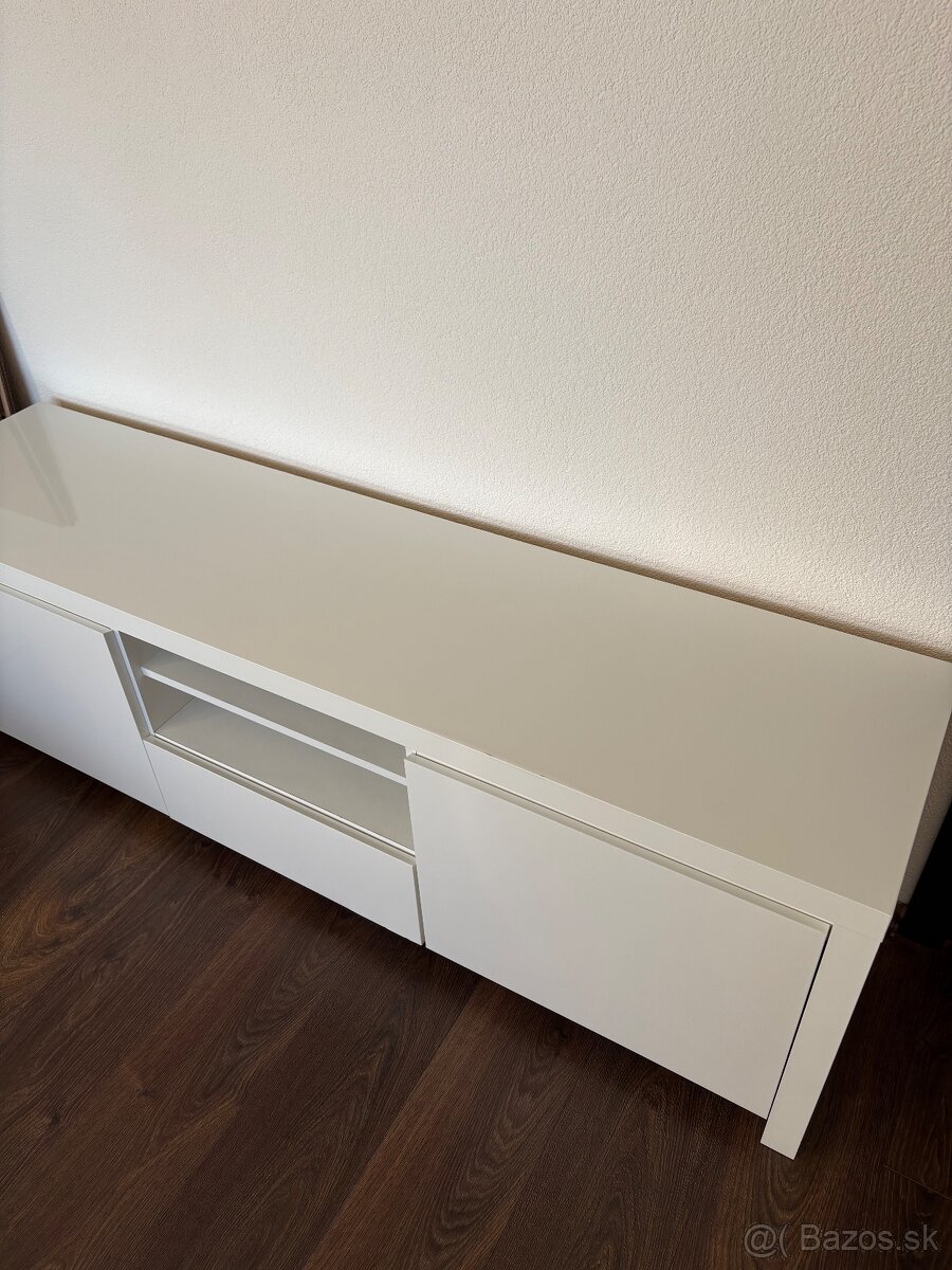 Biela skrinka - 7