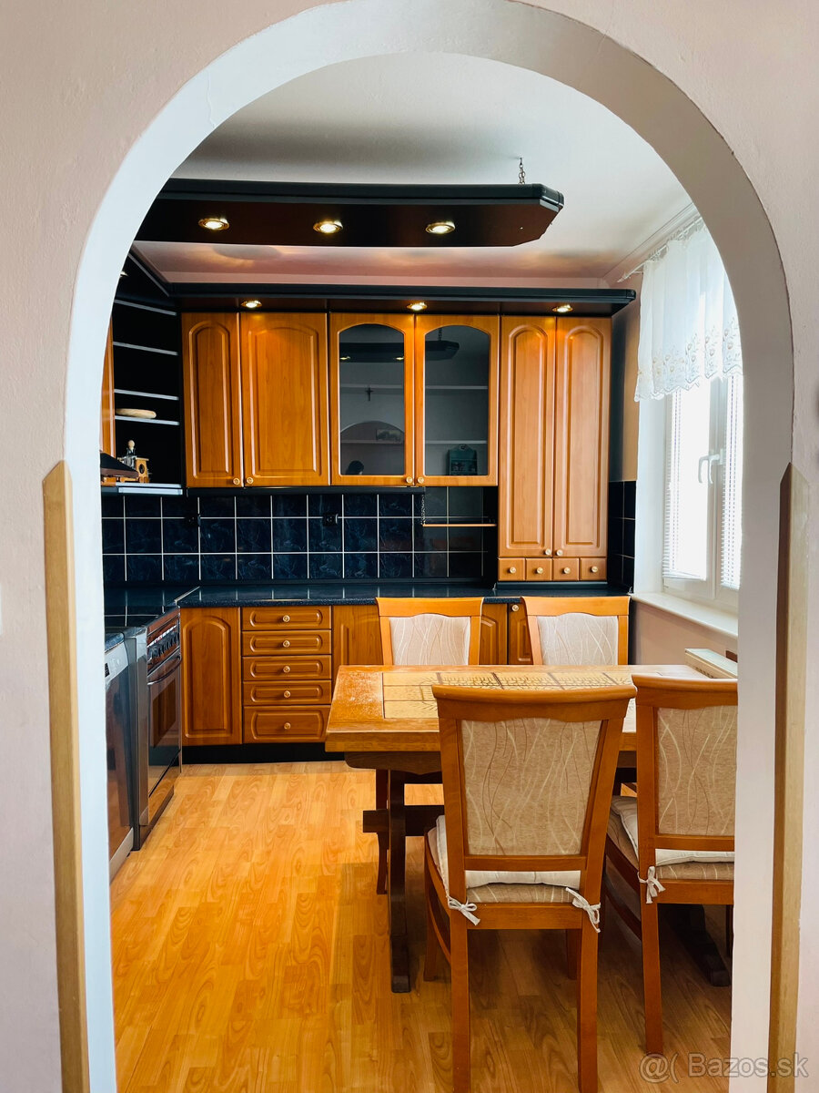 Predám útulný a slnečný 3-izbový byt s loggiou - 7