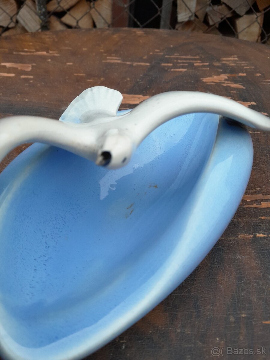 Predám porcelánovú sošku čajka - 7