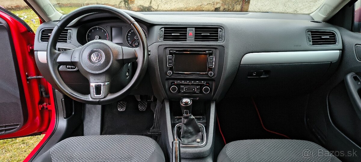 VW Jetta 2012 benzin - 7
