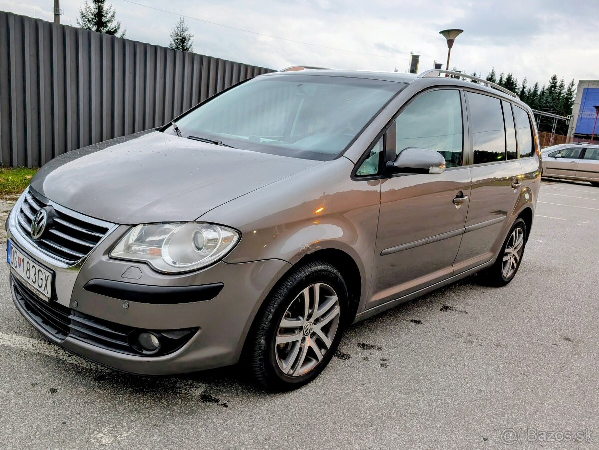 Volkswagen Touran 2.0 TDI DSG - 7