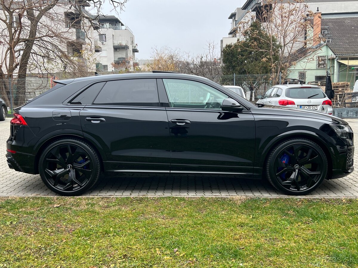Audi RSQ8 - 7