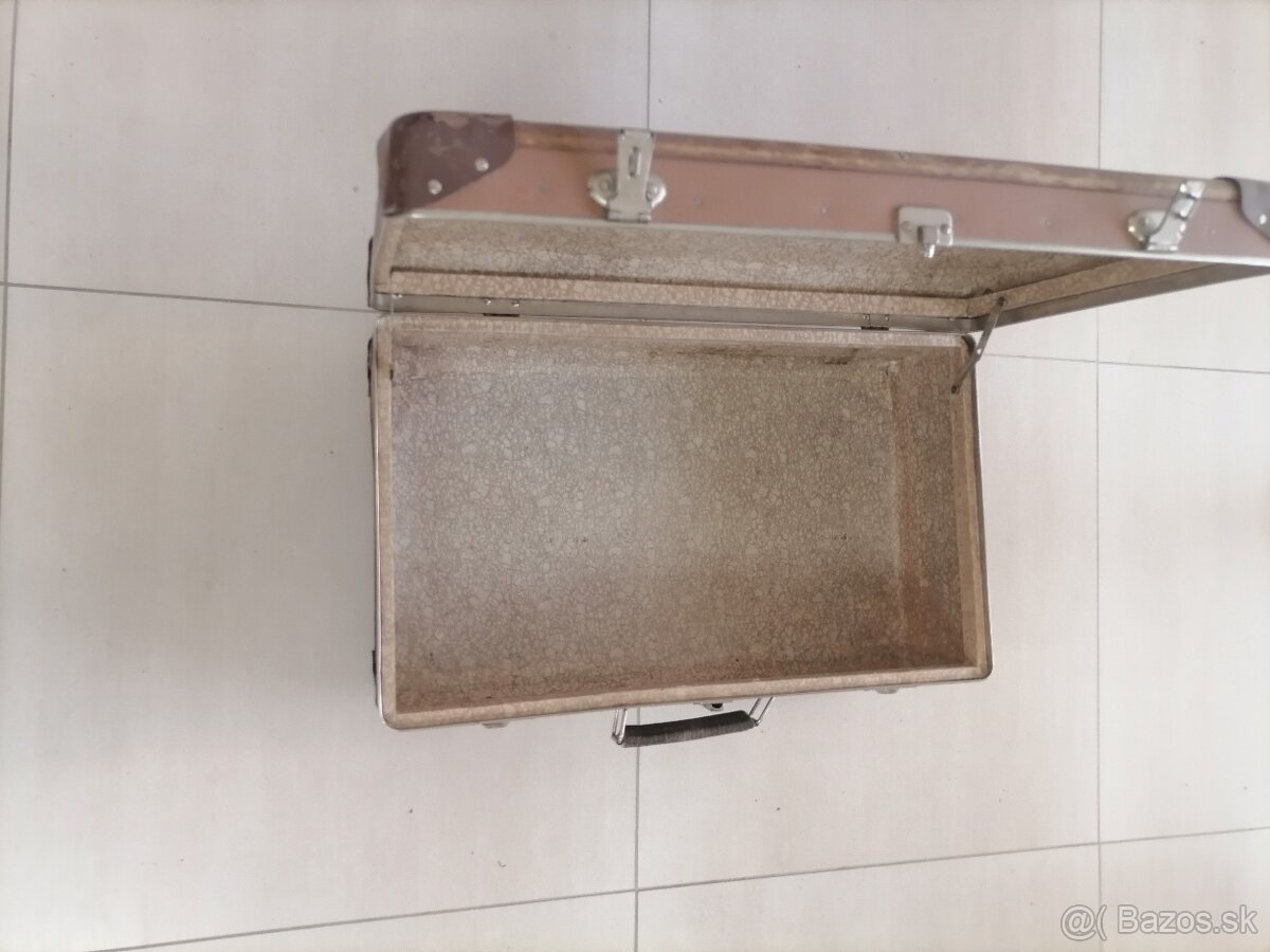 Predam stary kufor. - 7