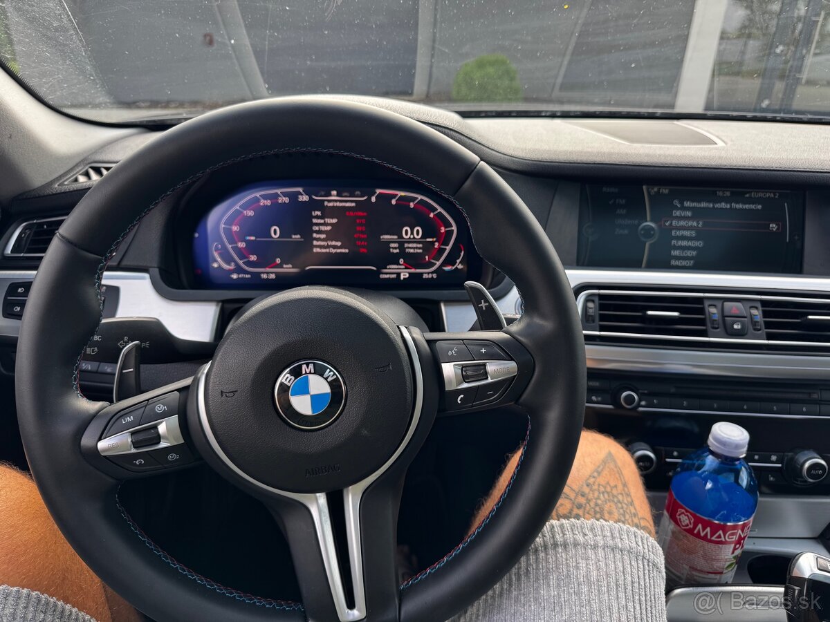 BMW 730d luxusná výbava , virtual cockpit - 7