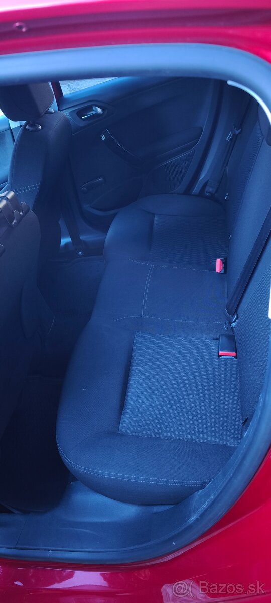 Peugeot 208 - 7