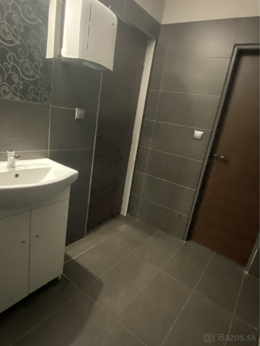 Atraktívne priestory v centre mesta 34 m2 - 7