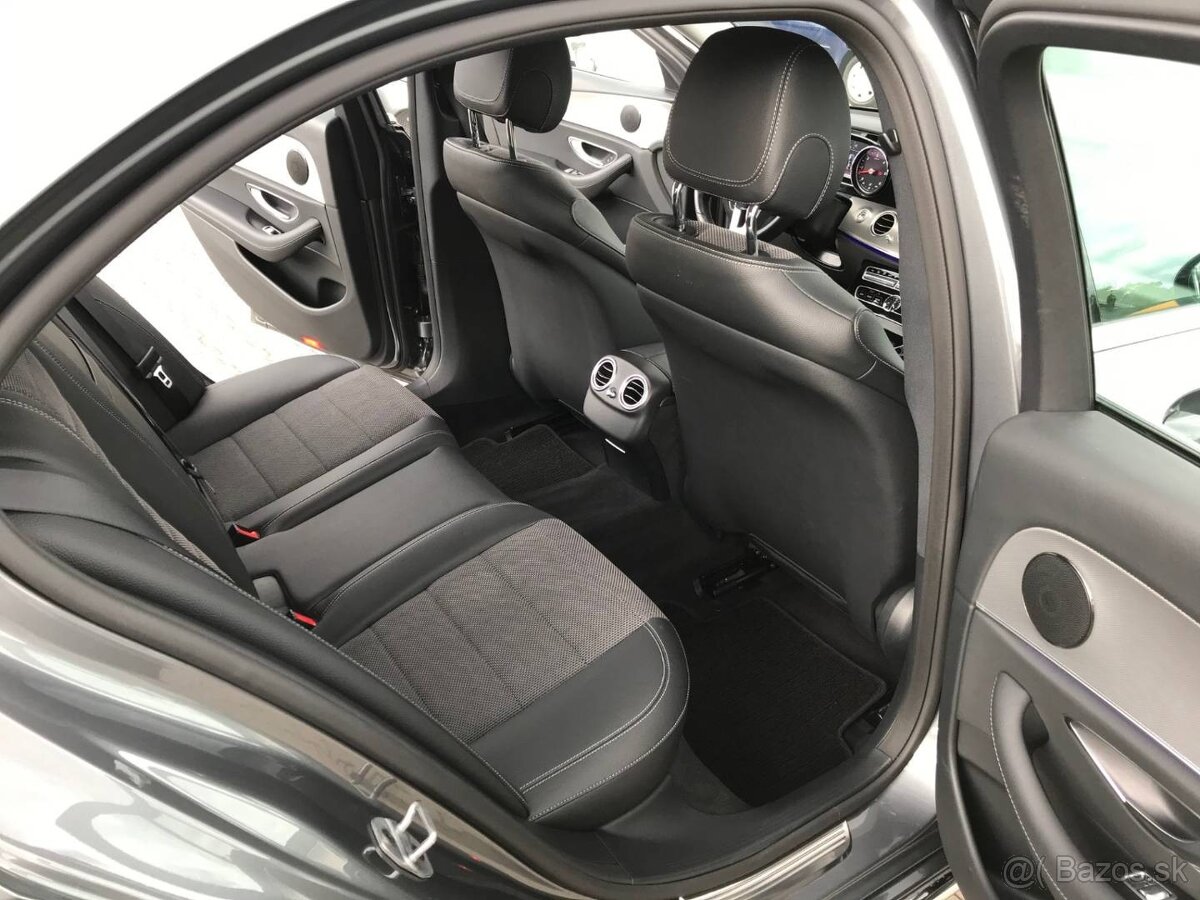 Mercedes-Benz E trieda Sedan 400d 4matic VZDUCHOVÝ PODVOZOK - 7