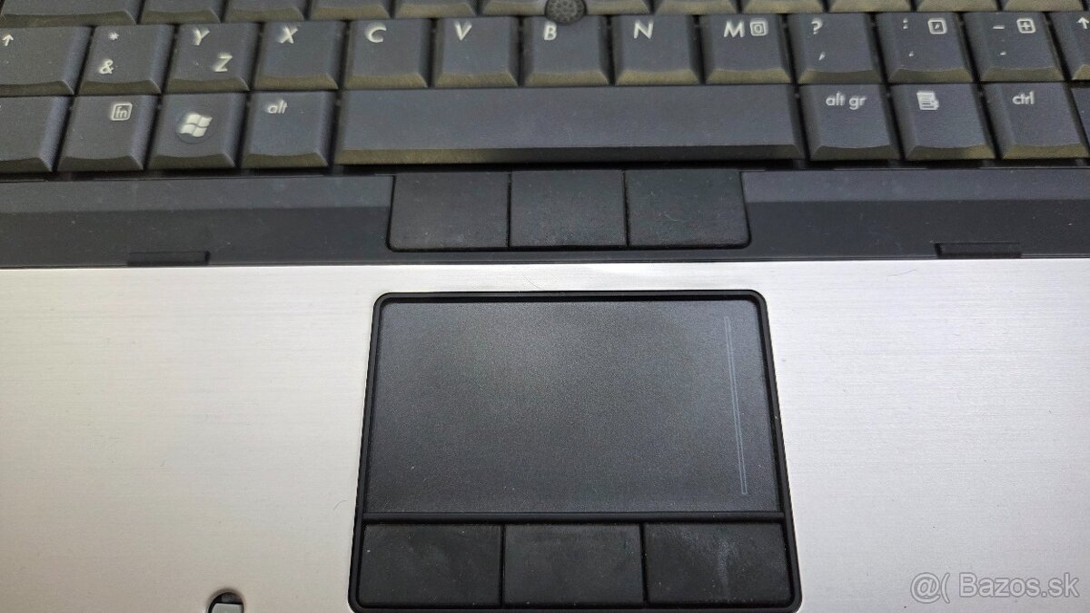 Predam HP laptop v krasnom stave, 2 jadro, 4GB RAM, SSD - 7