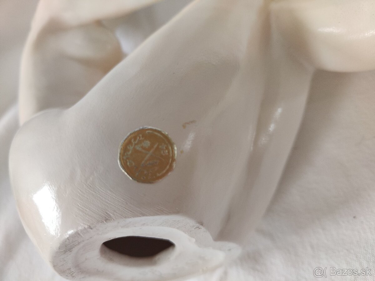 Soška akt Nahá dáma- značeno Jihokera- top stav - 7