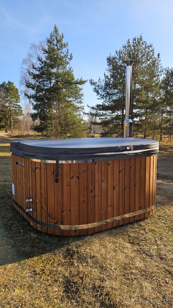 KVADRÁTOVÁ KÚPACIA KAĎA Bratislava - 7