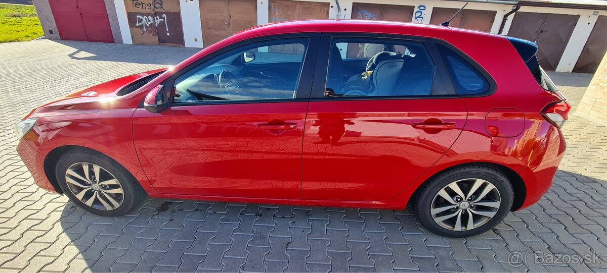 HYUNDAI i30 1.6 CRDI 85kw - 7