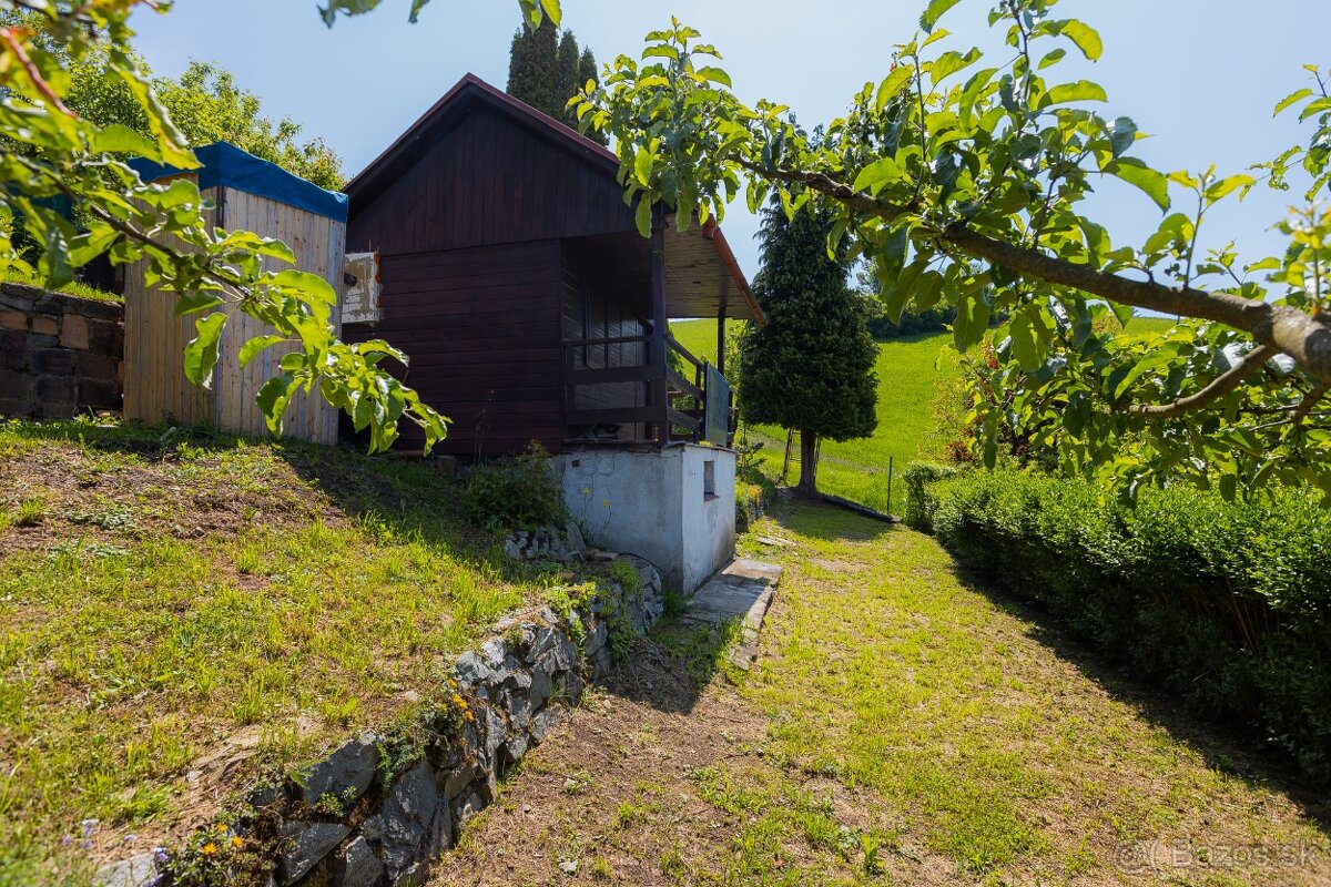 Záhradná chatka s krásnym výhľadom na predaj - 7
