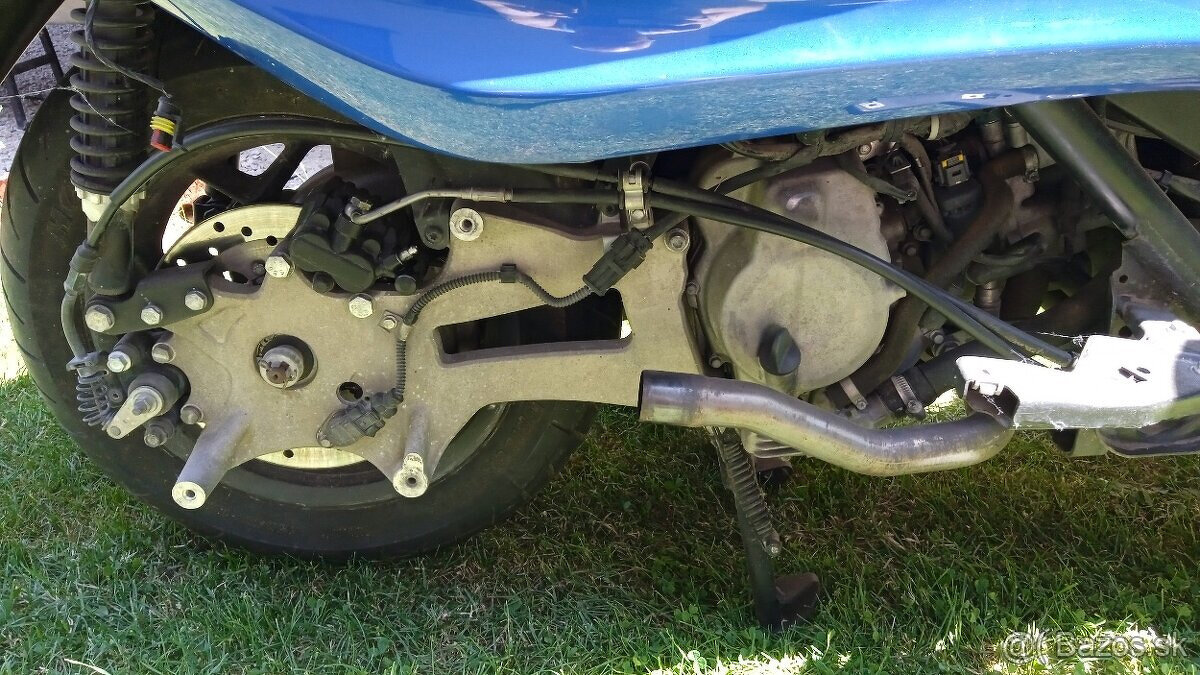 Piaggio X10, 350 - 7