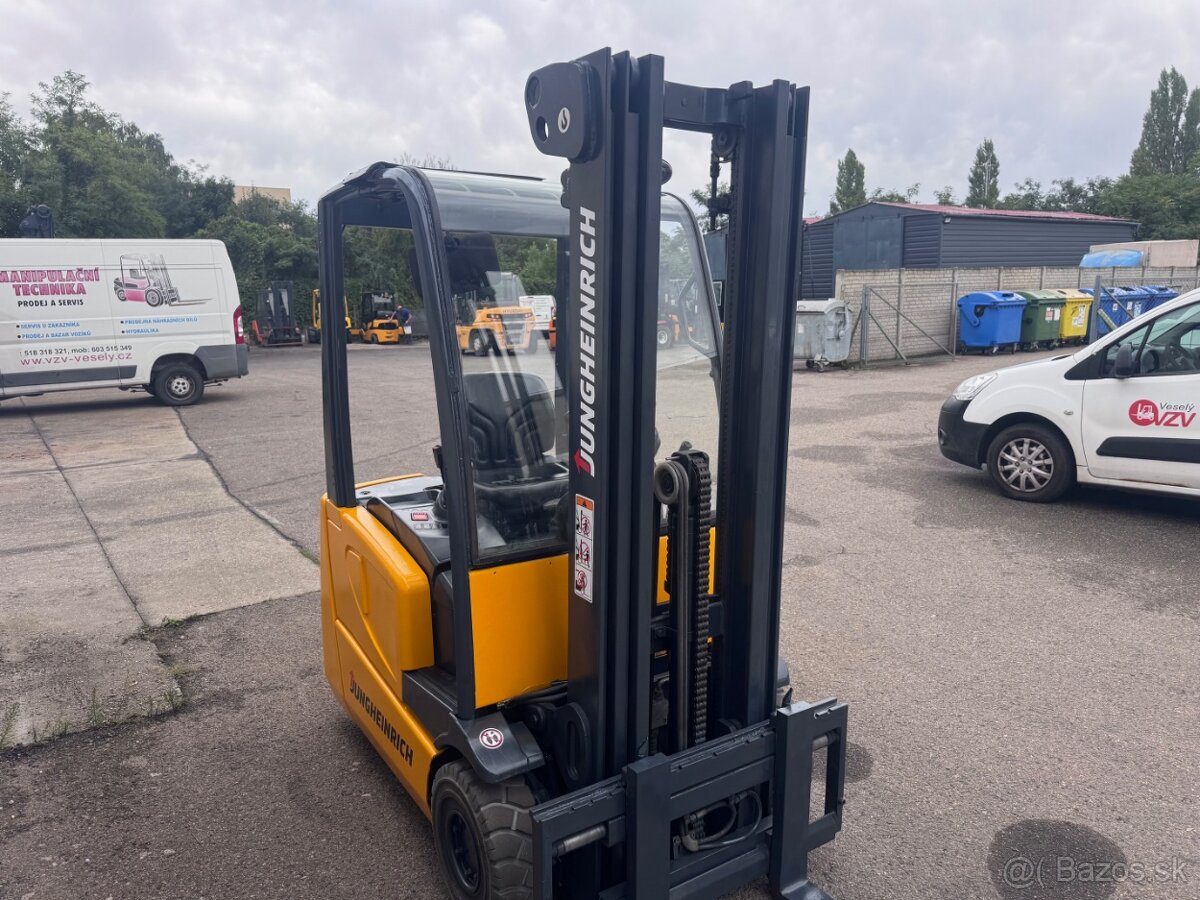 Vysokozdvižný vozík Jungheinrich 1,3t AKU triplex - 7