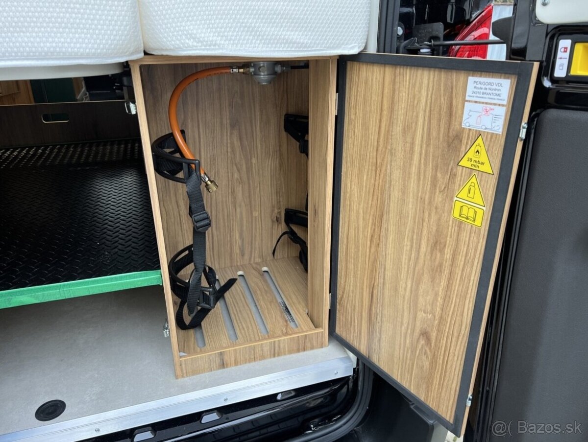 KM Dexter 560 AWD - 7