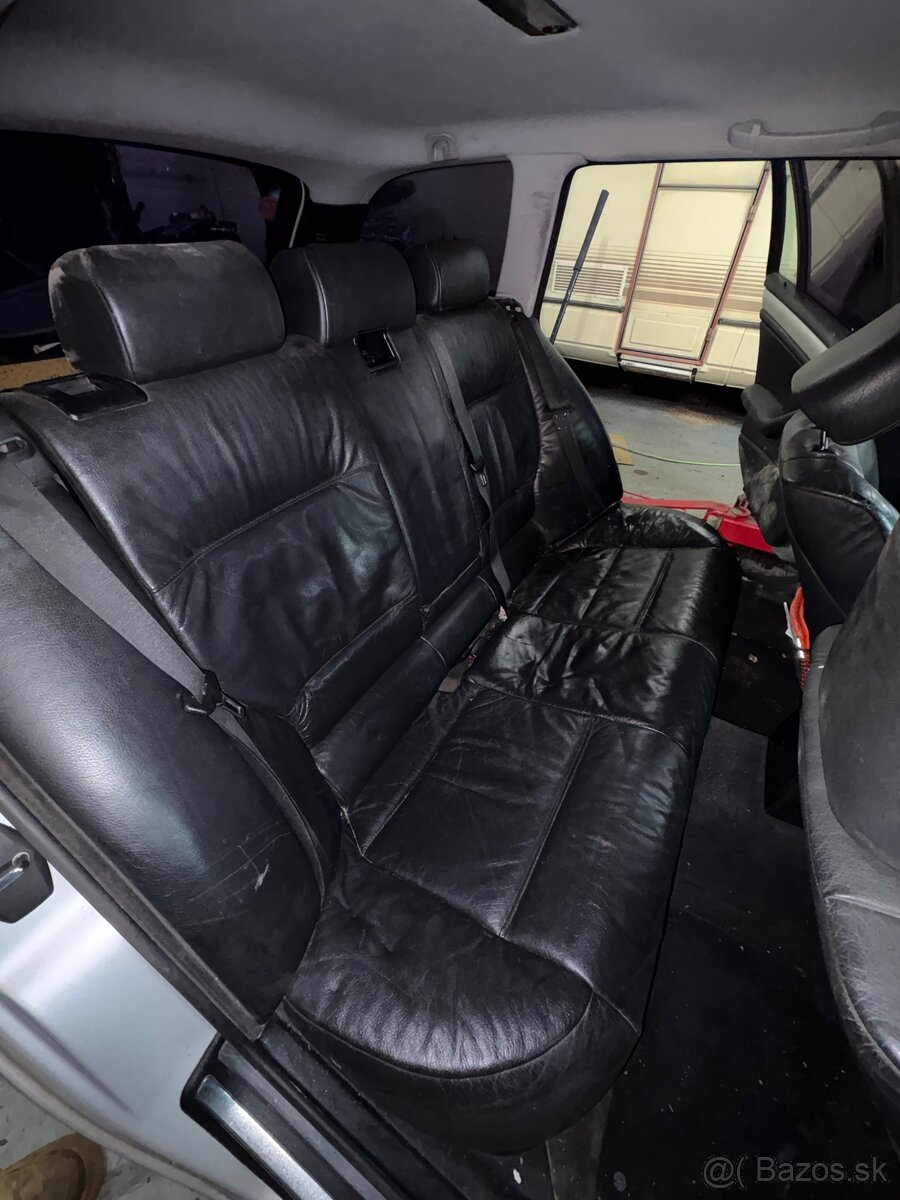 Predám sedačky BMW e46 Touring - 7