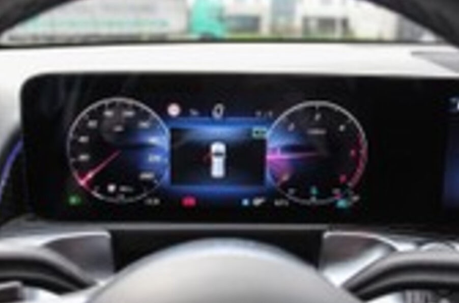 Mercedes-Benz GLB 200d A/T - 7