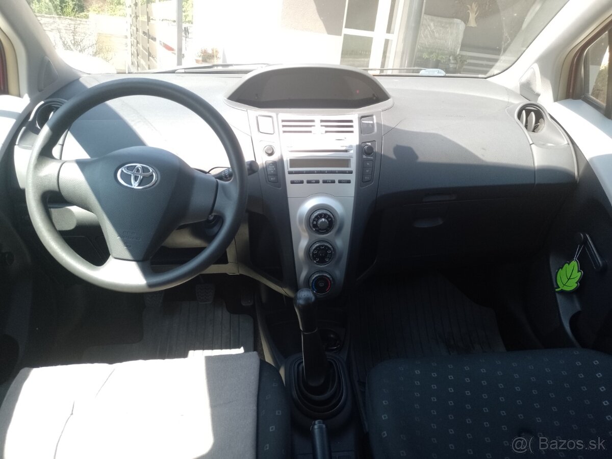 Toyota Yaris - 7