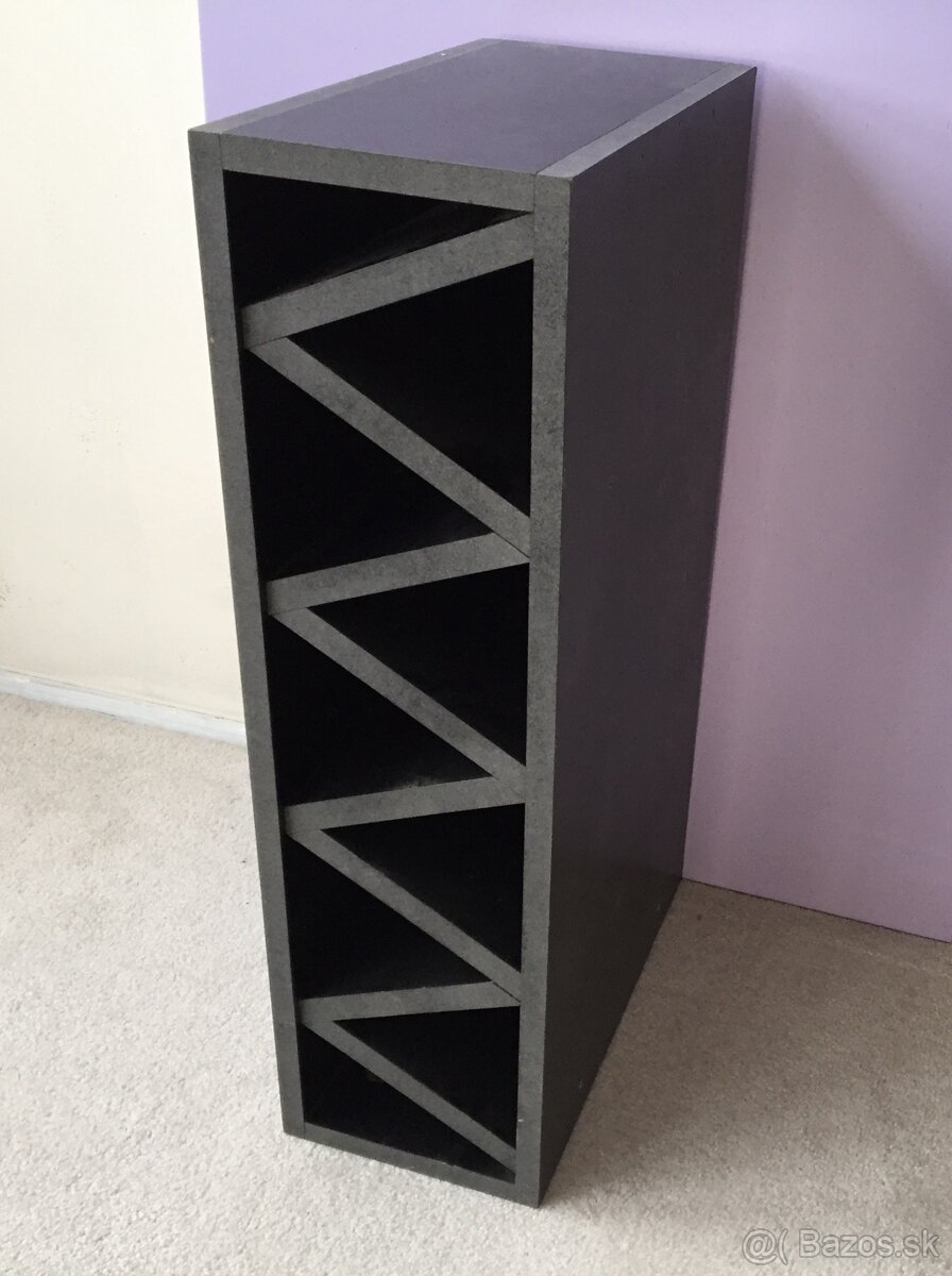 Dizajnované police. - 7