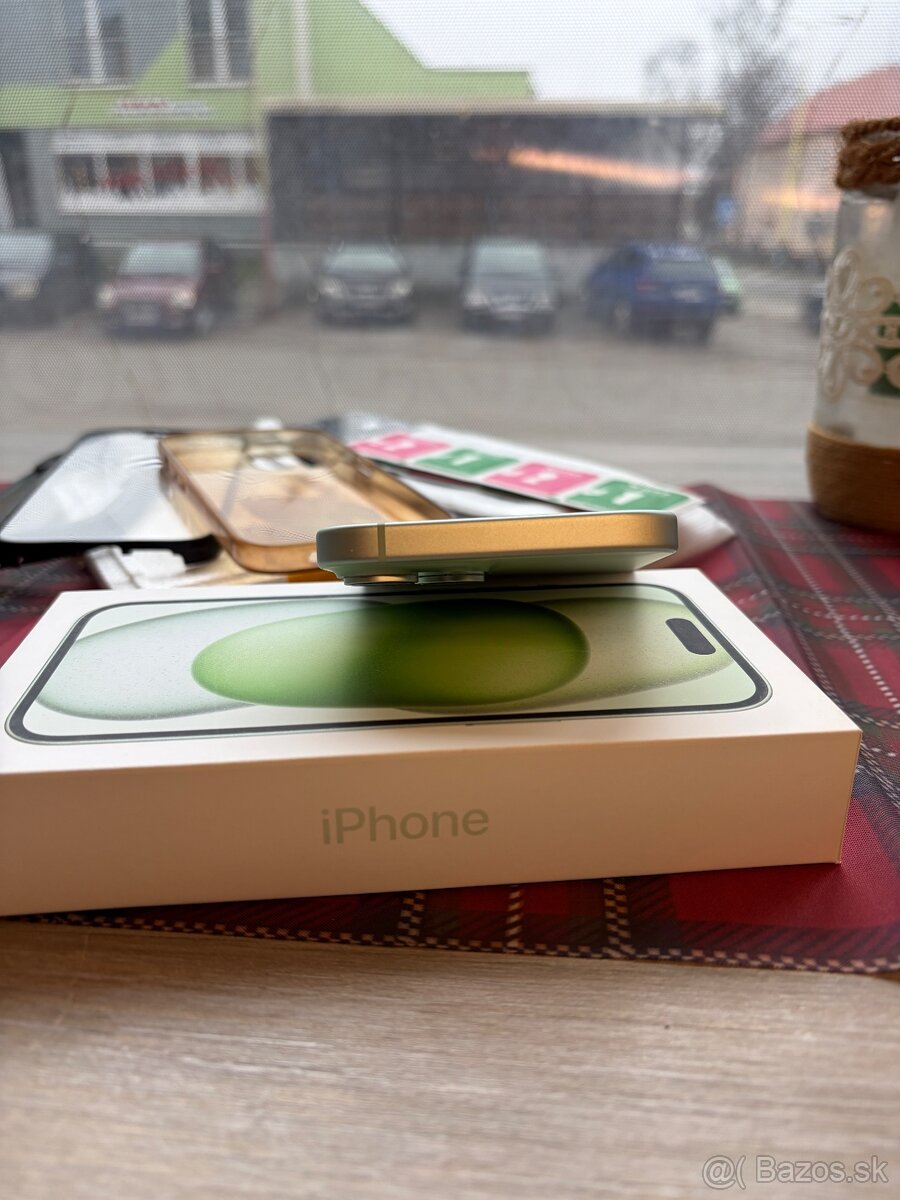 Apple iPhone 15, 128 gb, green - 7