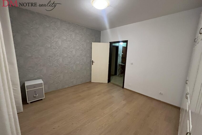 🏡 Trojizbový byt v tichej časti Lučenca s loggiou - 7