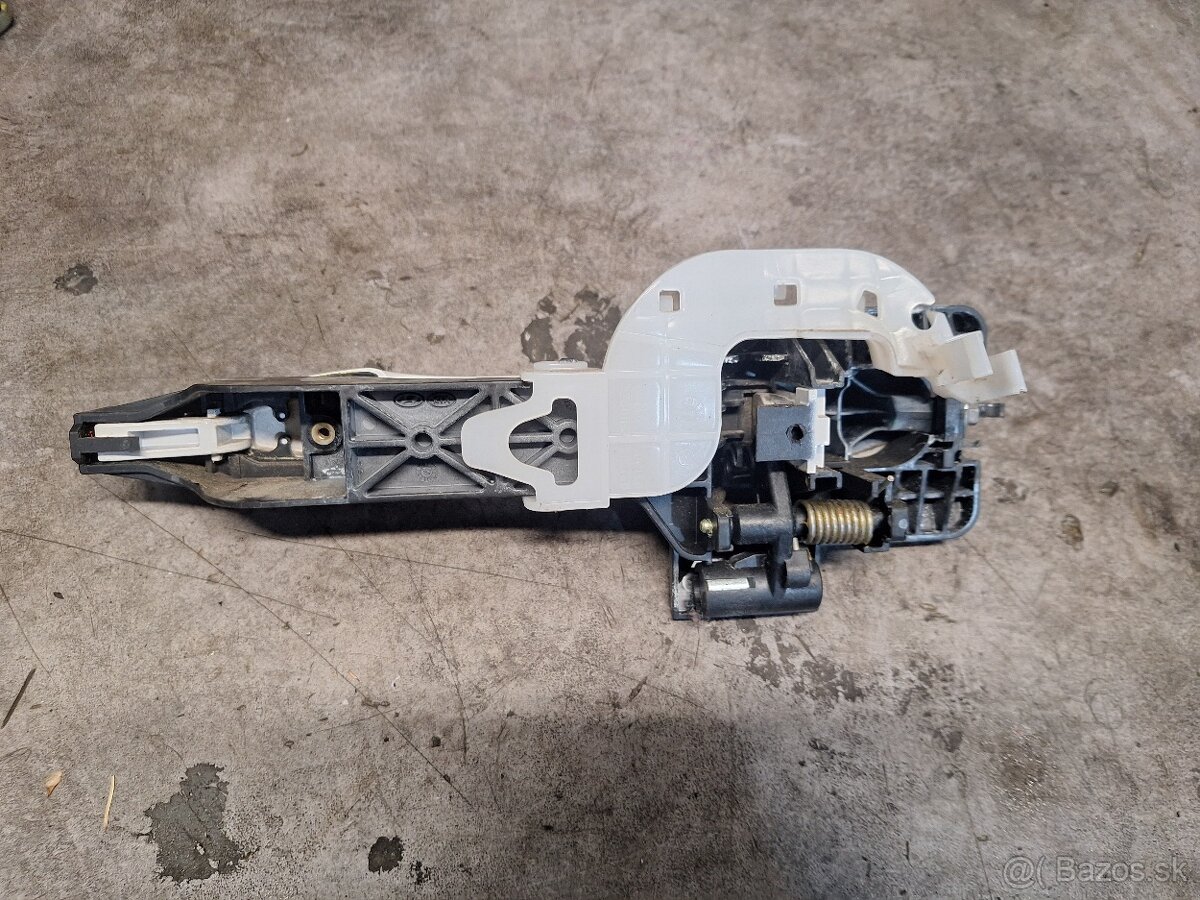 Predám na hyundai i30 veci do dverí 2012 - 7